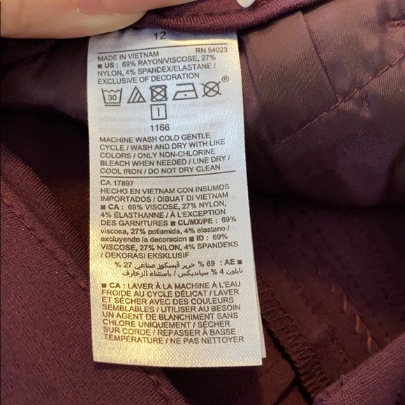 Plum Old Navy Pixie pants - Picture 7 of 7